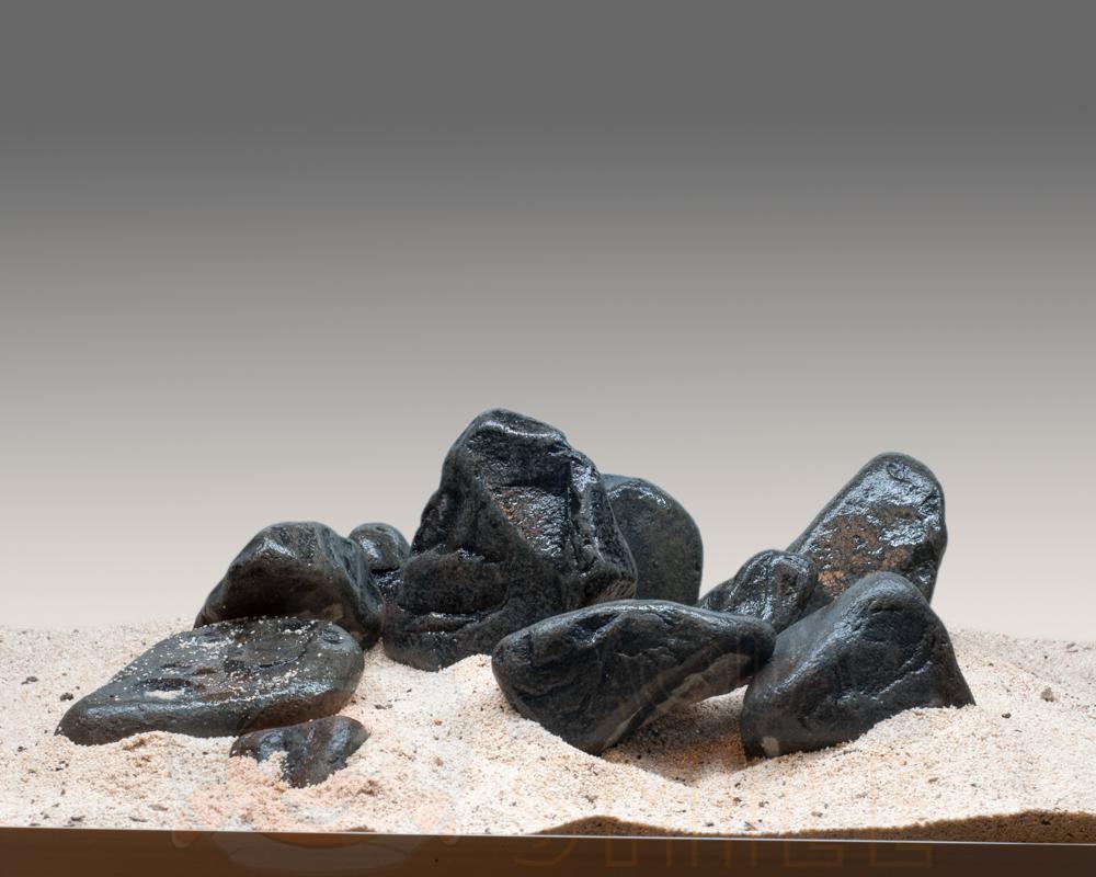 Камень для аквариума окатыш черный – базальт
